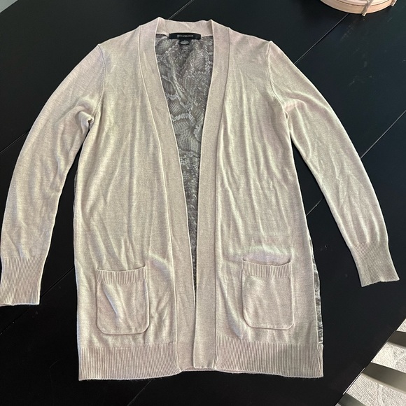 89th & Madison Cardigan natural color with snake print back Size Small - Picture 9 of 13